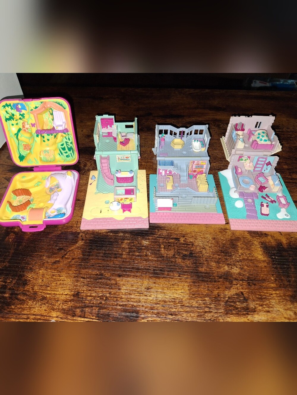 4 Polly Pocket Sets - Wild Zoo, Cafe, Pet Shop, And SKI Chalet.